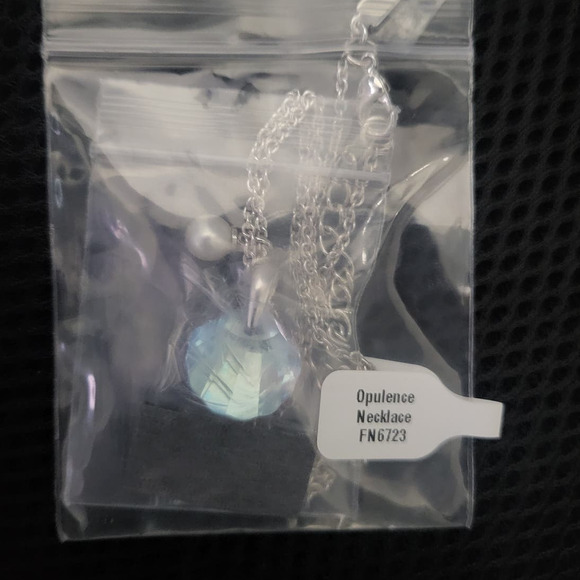 Vantel Opulence Necklace - White 7 mm Pearl - NEW - Picture 4 of 5